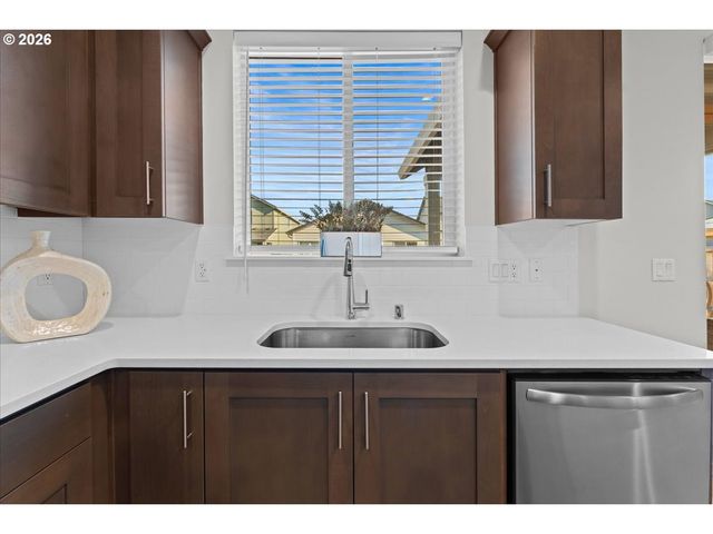 13314 Ne 83RD Way, Vancouver, WA 98682