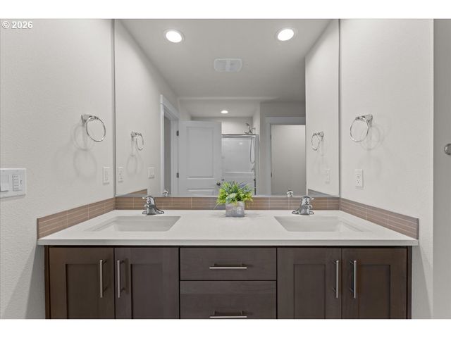 13314 Ne 83RD Way, Vancouver, WA 98682