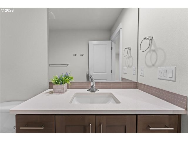 13314 Ne 83RD Way, Vancouver, WA 98682