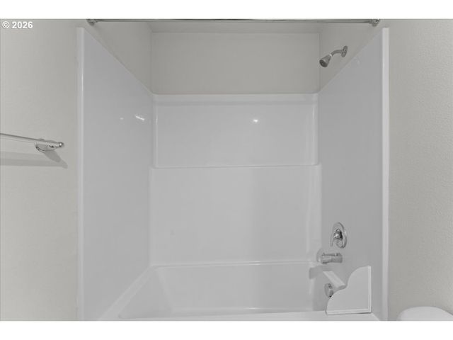 13314 Ne 83RD Way, Vancouver, WA 98682