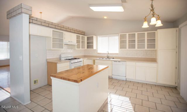 3608 Brabham Avenue, Rosamond, CA 93560