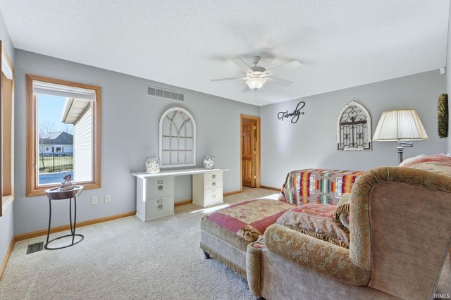 9522 Poplar Creek Place, Leo, IN 46765