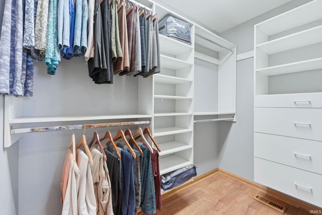 9522 Poplar Creek Place, Leo, IN 46765