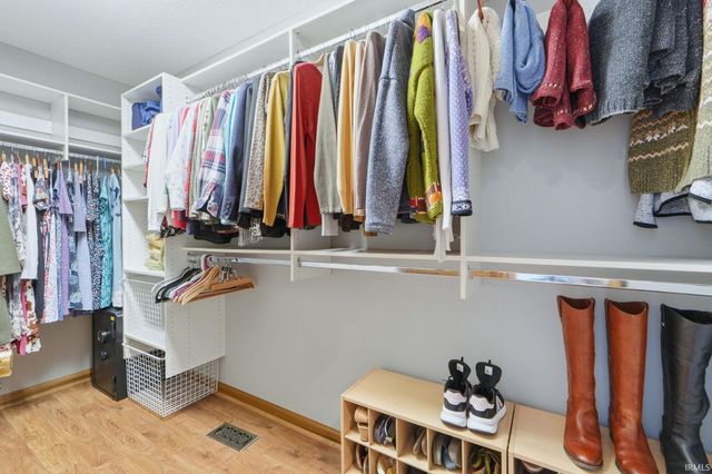 9522 Poplar Creek Place, Leo, IN 46765