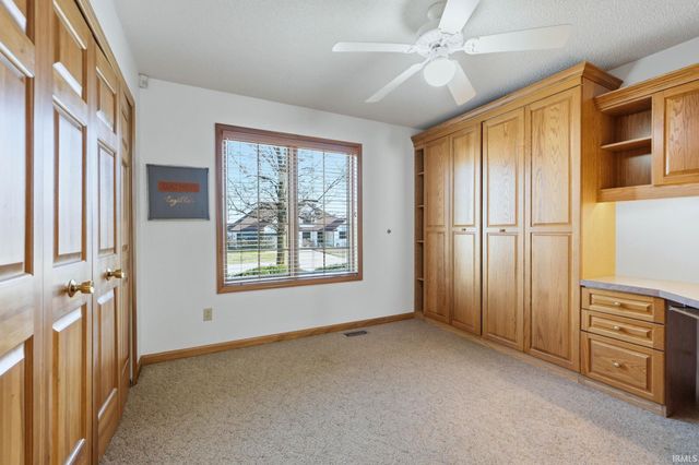 9522 Poplar Creek Place, Leo, IN 46765