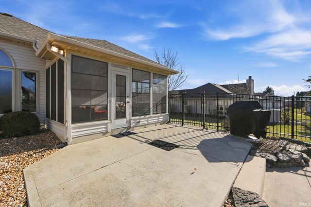 9522 Poplar Creek Place, Leo, IN 46765