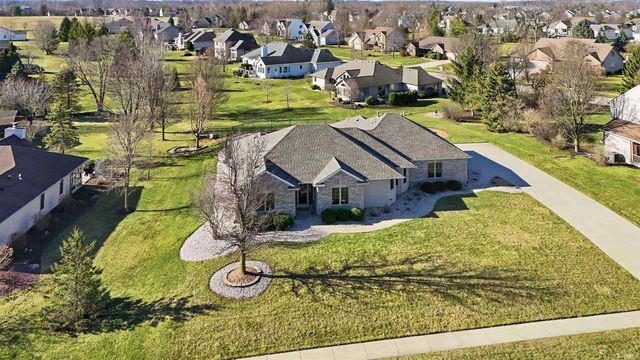 9522 Poplar Creek Place, Leo, IN 46765