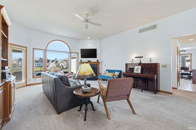 9522 Poplar Creek Place, Leo, IN 46765