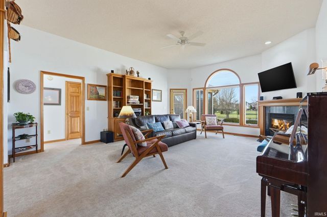 9522 Poplar Creek Place, Leo, IN 46765