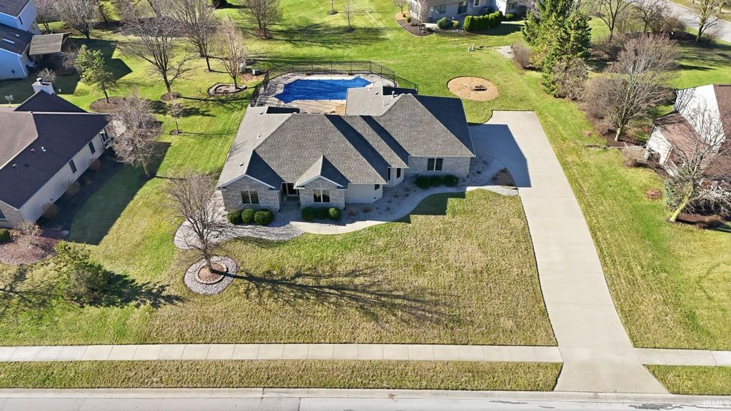 9522 Poplar Creek Place, Leo, IN 46765