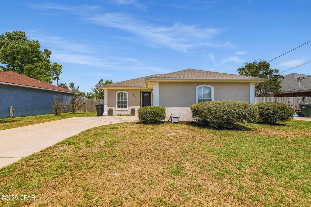 1205 Vermont Avenue, Lynn Haven, FL 32444