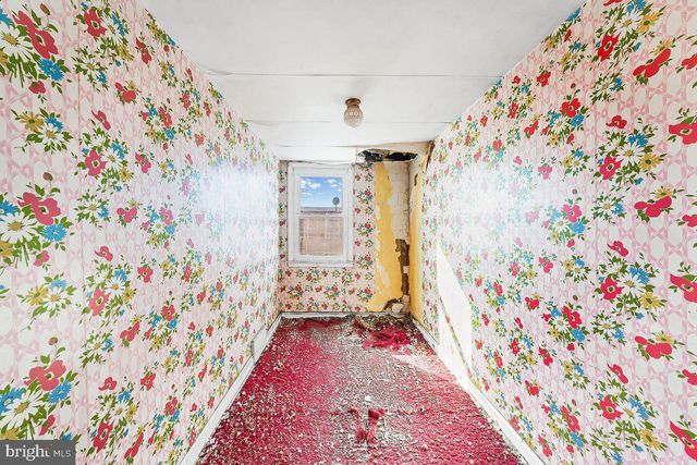 1300 WYCOMBE AVE, Darby, PA 19023