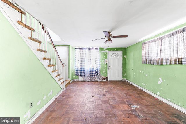 1300 WYCOMBE AVE, Darby, PA 19023