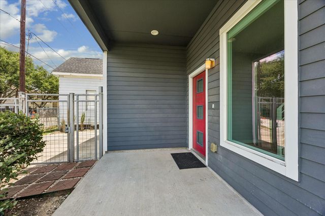 304 Hogan Street, Houston, TX 77009