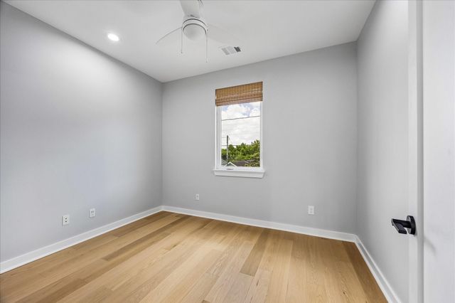 304 Hogan Street, Houston, TX 77009