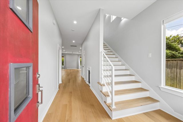 304 Hogan Street, Houston, TX 77009