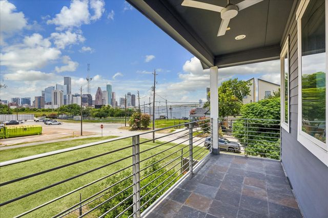 304 Hogan Street, Houston, TX 77009