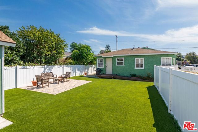 1633 Del Amo Boulevard, Torrance, CA 90501