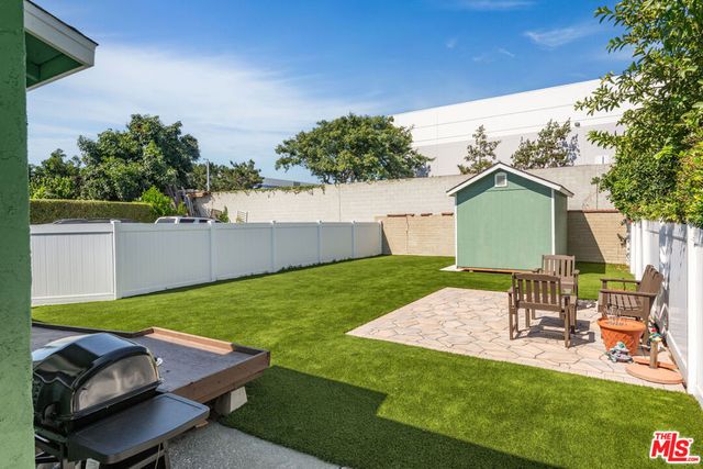 1633 Del Amo Boulevard, Torrance, CA 90501