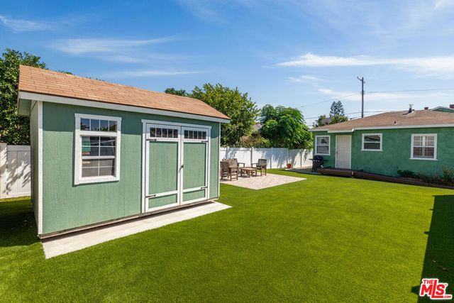 1633 Del Amo Boulevard, Torrance, CA 90501