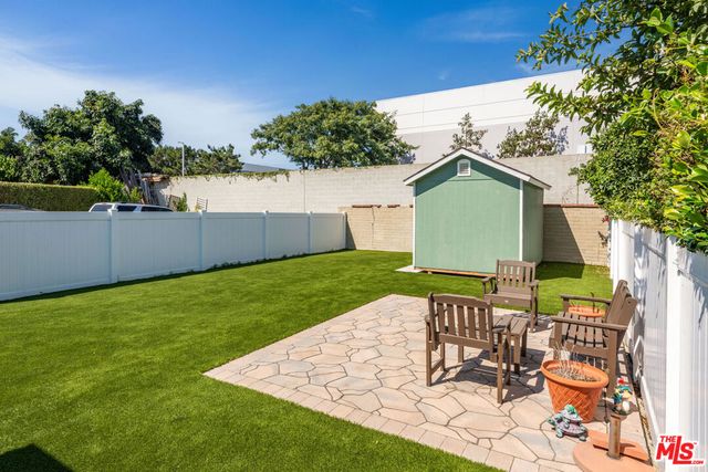 1633 Del Amo Boulevard, Torrance, CA 90501