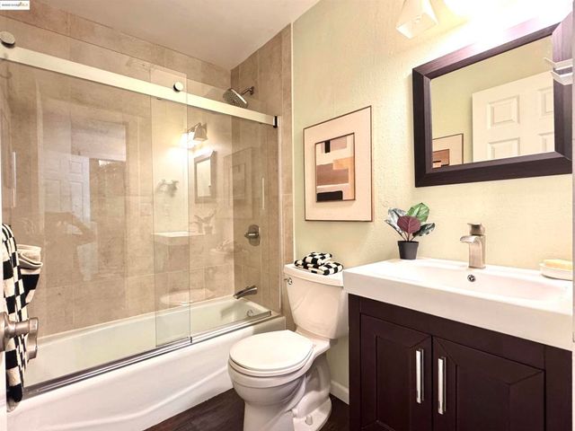 3365 Los Prados St, San Mateo, CA 94403