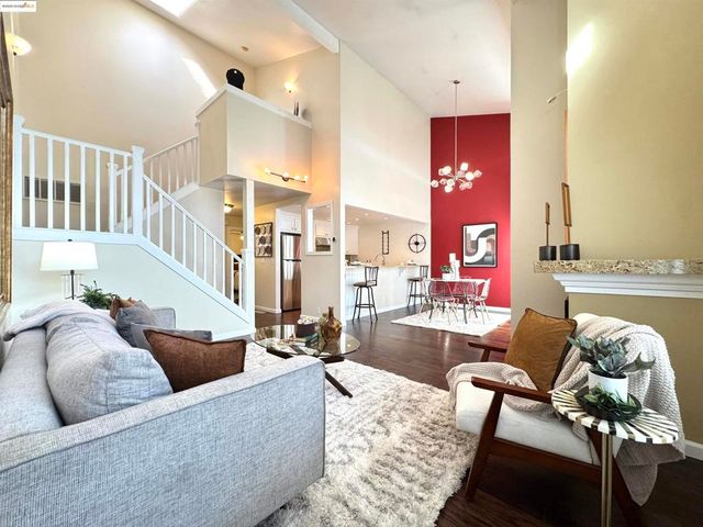 3365 Los Prados St, San Mateo, CA 94403