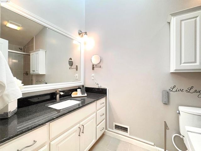 3365 Los Prados St, San Mateo, CA 94403