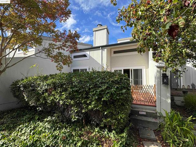 3365 Los Prados St, San Mateo, CA 94403