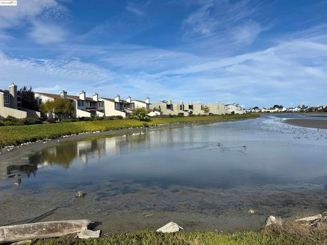 3365 Los Prados St, San Mateo, CA 94403