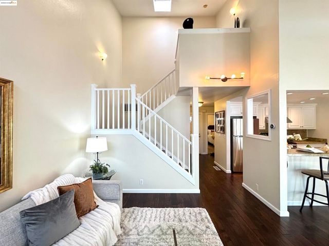 3365 Los Prados St, San Mateo, CA 94403