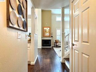 3365 Los Prados St, San Mateo, CA 94403