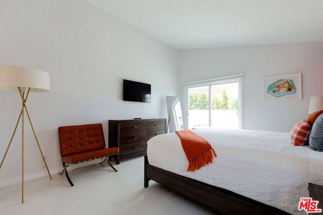 900 S Nueva Vista Drive, Palm Springs, CA 92264