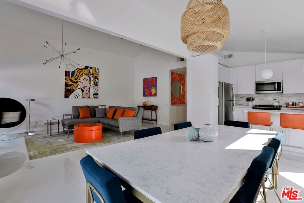 Image 6 of property listing at 900 S Nueva Vista Drive, Palm Springs, CA 92264