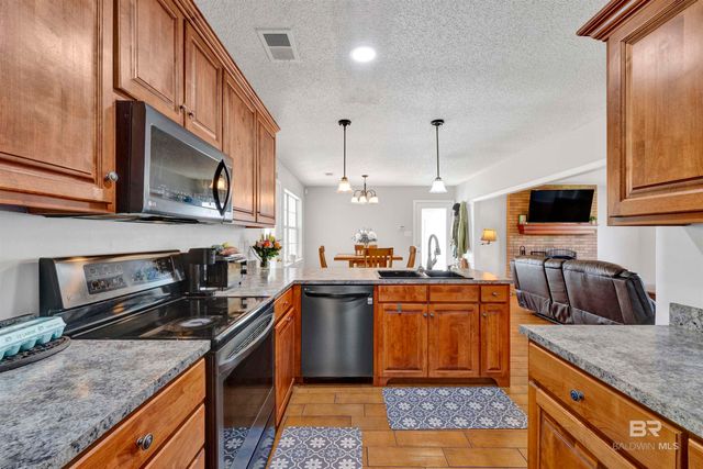 9750 County Road 24, Fairhope, AL 36532