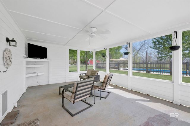 9750 County Road 24, Fairhope, AL 36532