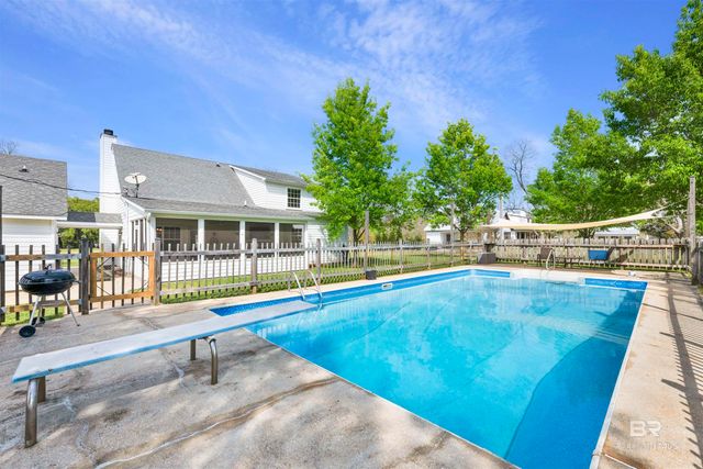 9750 County Road 24, Fairhope, AL 36532