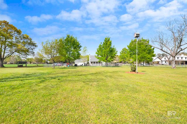 9750 County Road 24, Fairhope, AL 36532
