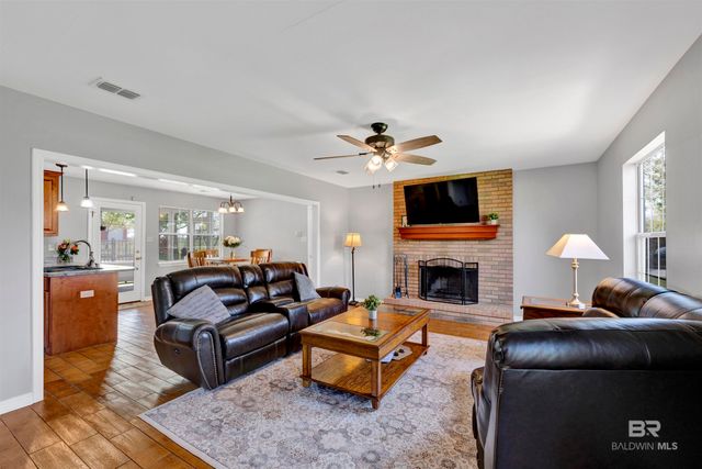 9750 County Road 24, Fairhope, AL 36532