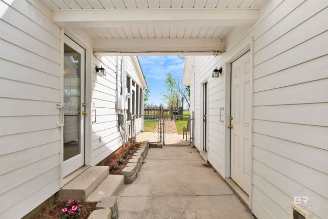 9750 County Road 24, Fairhope, AL 36532