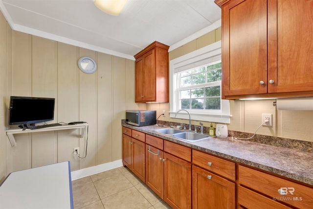 9750 County Road 24, Fairhope, AL 36532