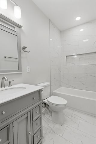 1560 Mckinley Street, Gary, IN 46404