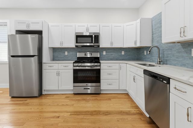 1560 Mckinley Street, Gary, IN 46404