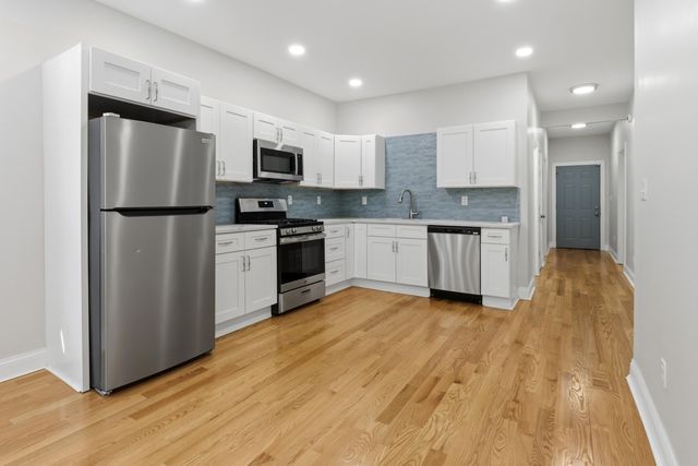 1560 Mckinley Street, Gary, IN 46404