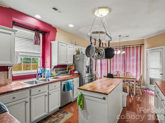 3422 Pasture View Court, Charlotte, NC 28269