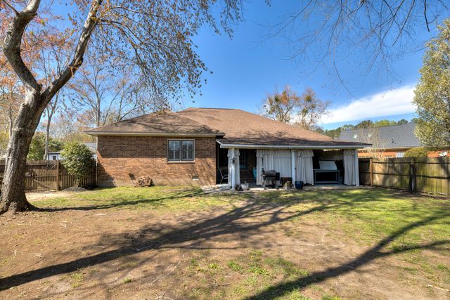 40 Flagstick Court, Sumter, SC 29154