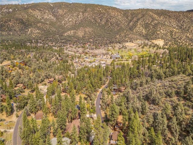 2205 Cypress Way, Pine Mountain Club, CA 93222