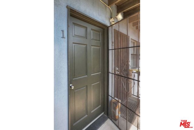 2986 Waverly Drive, Los Angeles, CA 90039