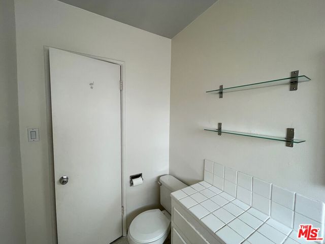 2986 Waverly Drive, Los Angeles, CA 90039