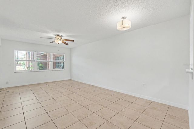 4805 ALT 19 114, Palm Harbor, FL 34683